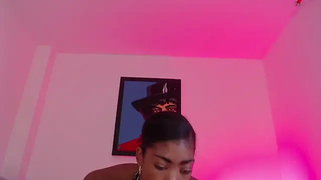 חדר צ'אט בשידור חי של lucyymaximo