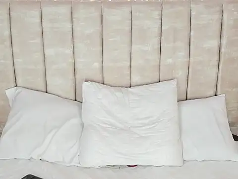 AprilStone1's Live Chat Room