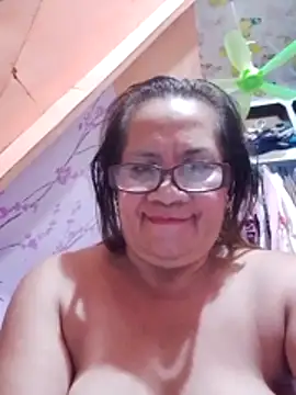 Phòng Chat Trực Tiếp vickyhot1966