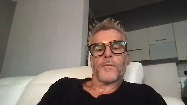 Živá chatovací místnost Axl_hot