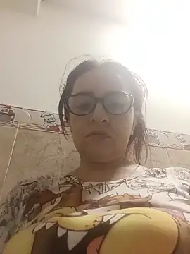 חדר צ'אט בשידור חי של tany90