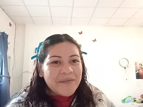 Kitty_WetXxX live-chat rom