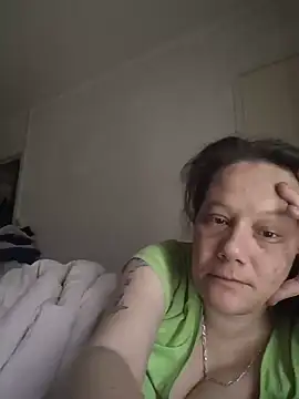 zeousseelphie Adlı Modelin Canlı Sohbet Odası
