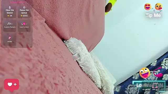 Chat soba uživo modela MiaKiittyy