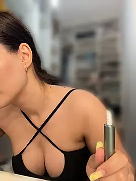 Lexi_Storm লাইভ চ্যাট রুম