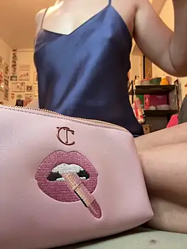 Sala de chat en directo de DahliaVonLure