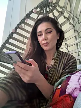חדר צ'אט בשידור חי של DahliaVonLure