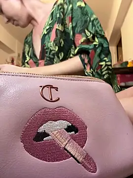 DahliaVonLureのライブチャットルーム