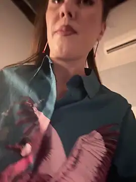 Sala de chat en directo de DahliaVonLure