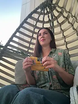 DahliaVonLure Adlı Modelin Canlı Sohbet Odası