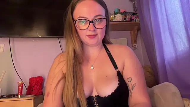 חדר צ'אט בשידור חי של SexySashaxox