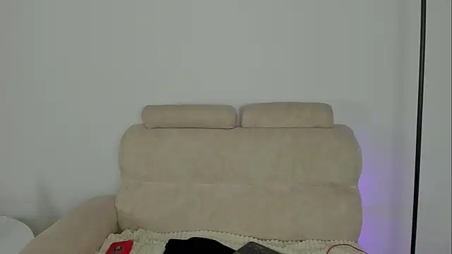 cherry_vega_'s Live Chat Room