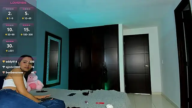 marianaandvalen Adlı Modelin Canlı Sohbet Odası