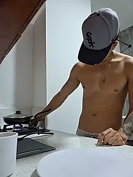 הופעת סקס קאם בשידור חי של Randyy_Ag