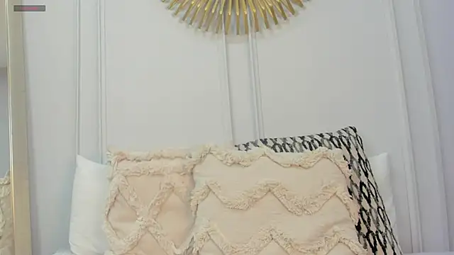 CharlotteBrownn_'s Live Chat Room