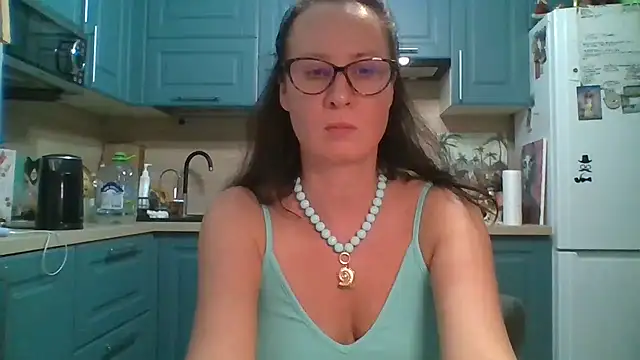 ALICAINWONDERLAND's Live Chat Room