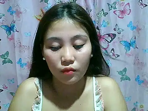 SexyAsianPussy4u Live Chatraum