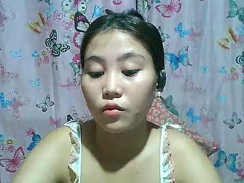 SexyAsianPussy4u's Live Chat Room