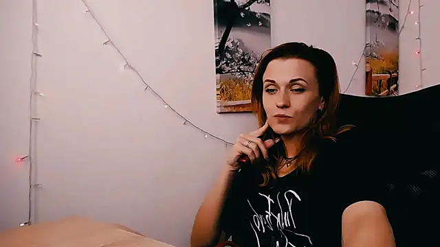 PeppyMia's Live Chat Room