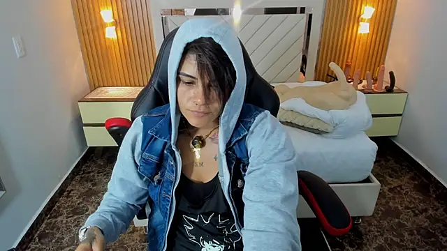 Živá chatovací místnost KAROLLJONES1