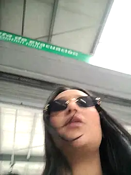 Živá chatovací místnost Esmeralda333
