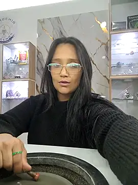 Esmeralda333 – live chatrum