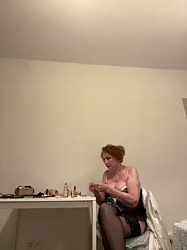 MelisaSwan611 Adlı Modelin Canlı Sohbet Odası