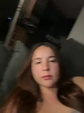 חדר צ'אט בשידור חי של AMORINHA_S2_
