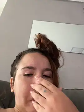 AMORINHA_S2_ Cameră chat live
