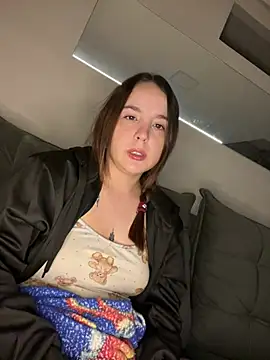 غرفة دردشة AMORINHA_S2_ المباشرة