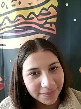 חדר צ'אט בשידור חי של CharlotteSex_