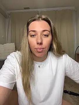 Aussielulu Adlı Modelin Canlı Sohbet Odası