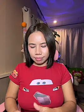 חדר צ'אט בשידור חי של Kath_C