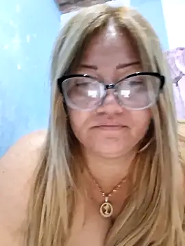 Carlotaazul Adlı Modelin Canlı Sohbet Odası