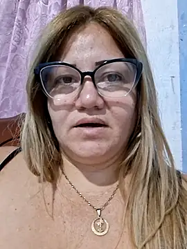 Živá chatovací místnost Carlotaazul