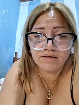 Carlotaazul Adlı Modelin Canlı Sohbet Odası
