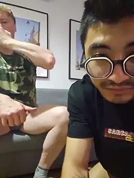 Lokomo32 – live sex-cam-show
