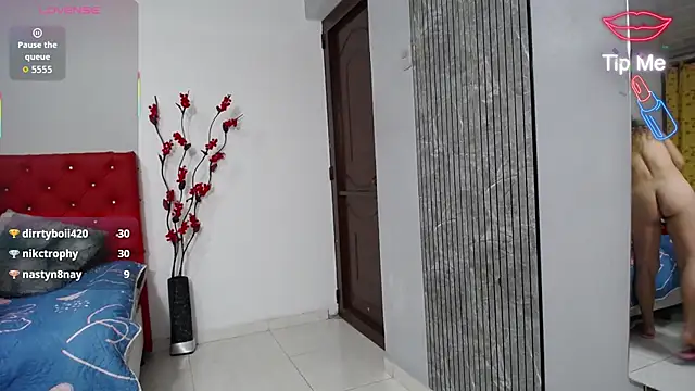 Živá chatovací místnost noelia_milf19