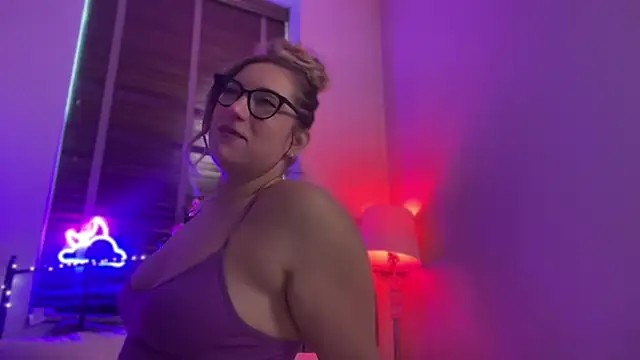 חדר צ'אט בשידור חי של MistresssX