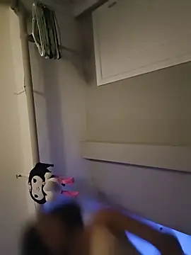 luvrgrllani чат на живо