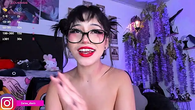 Zaradavis' Live Chat Room