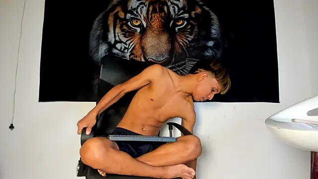 Chat ao vivo de tyler_twink_boy