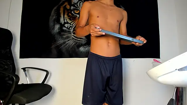 tyler_twink_boy: онлайн-чат