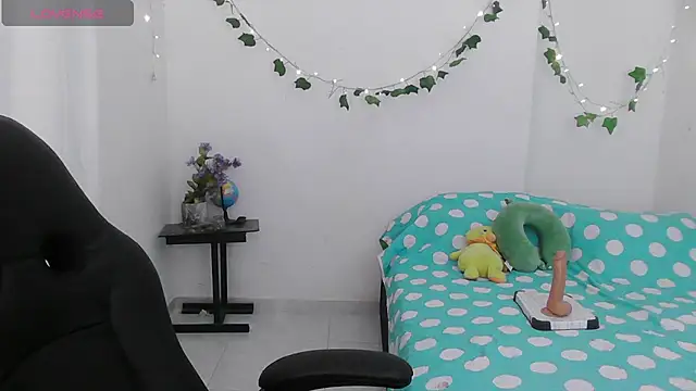 Juicy_elenxx Adlı Modelin Canlı Sohbet Odası