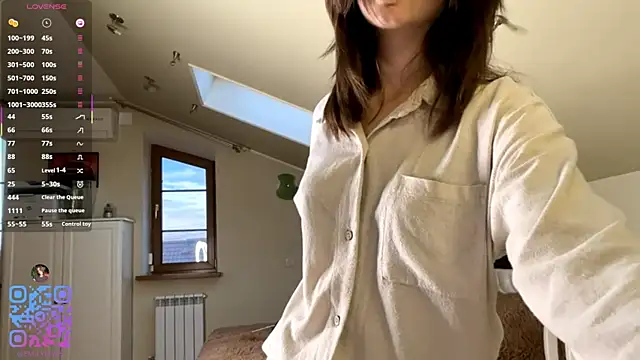 DarlineBrustera's Live Chat Room