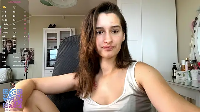 DarlineBrustera's Live Chat Room