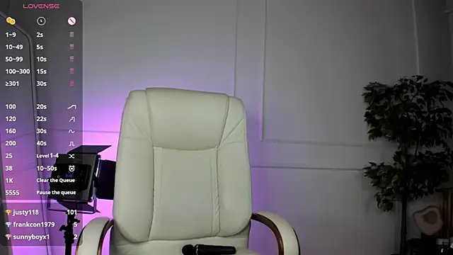 Živá chatovací místnost Jenny_Harrington