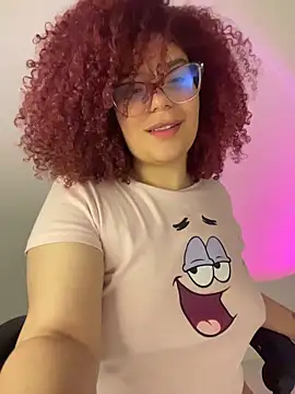 Sala de chat en directo de Leyah__