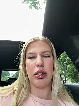 חדר צ'אט בשידור חי של Chloemillerrxx