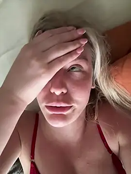 Chloemillerrxx Adlı Modelin Canlı Sohbet Odası